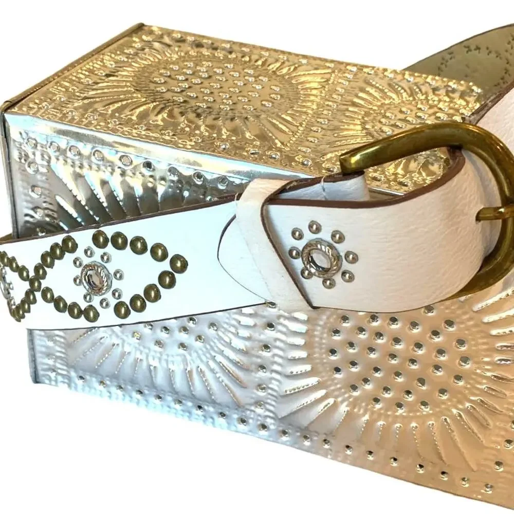 Womens White Studded Belt Faux Leather Rhinestone Stars Glamorous Cowgirl Flaw